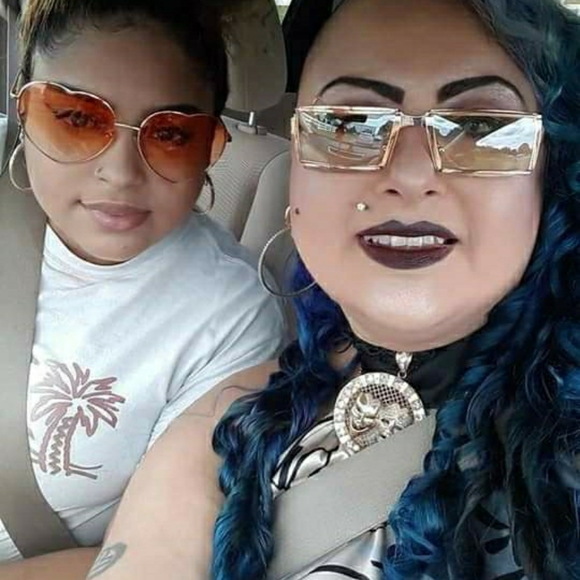 Meet your Posher, Lorrie - Picture 3 of 7